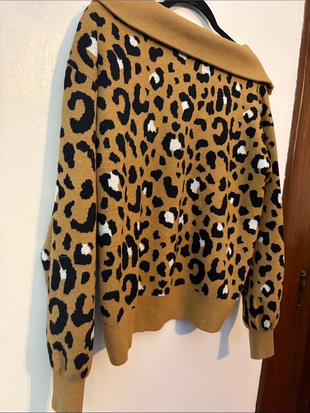 NWT: Nine West Leopard Print Pullover - Camel, Black & White - Picture 10 of 10